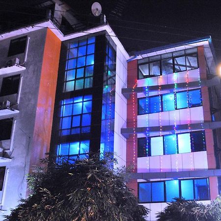 Hotel Royal Toe Yangon Exterior foto