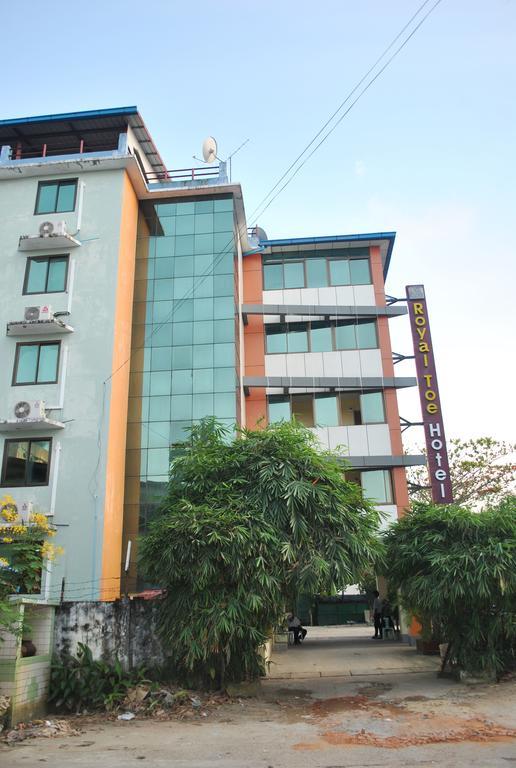 Hotel Royal Toe Yangon Exterior foto